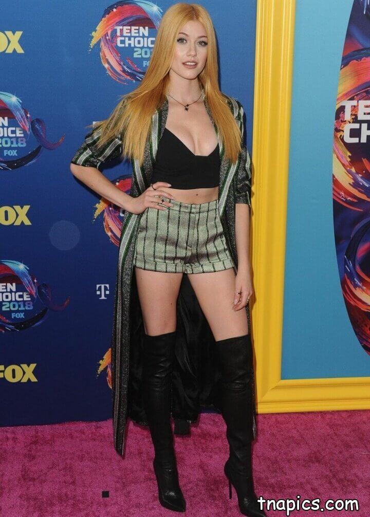 Katherine Mcnamara Nude 5