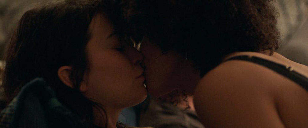 Nathalie Emmanuel lesbian scene