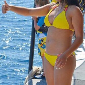 Ariel Winter sexy in yellow bikini