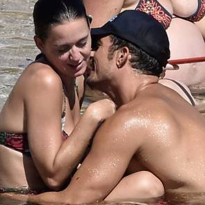 Orlando Bloom Tickling Katy Perry