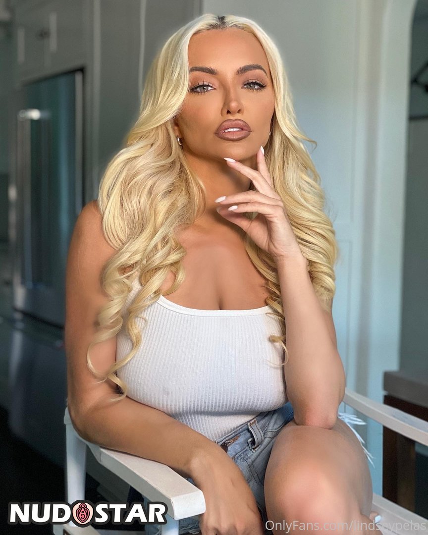 Lindseypelas Leaked Photo 42