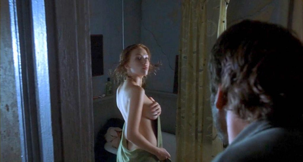 Scarlett Johansson topless