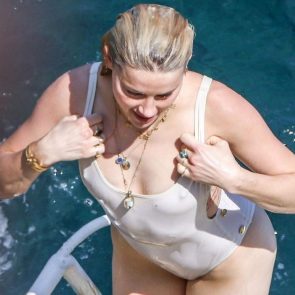 Amber Heard bikini