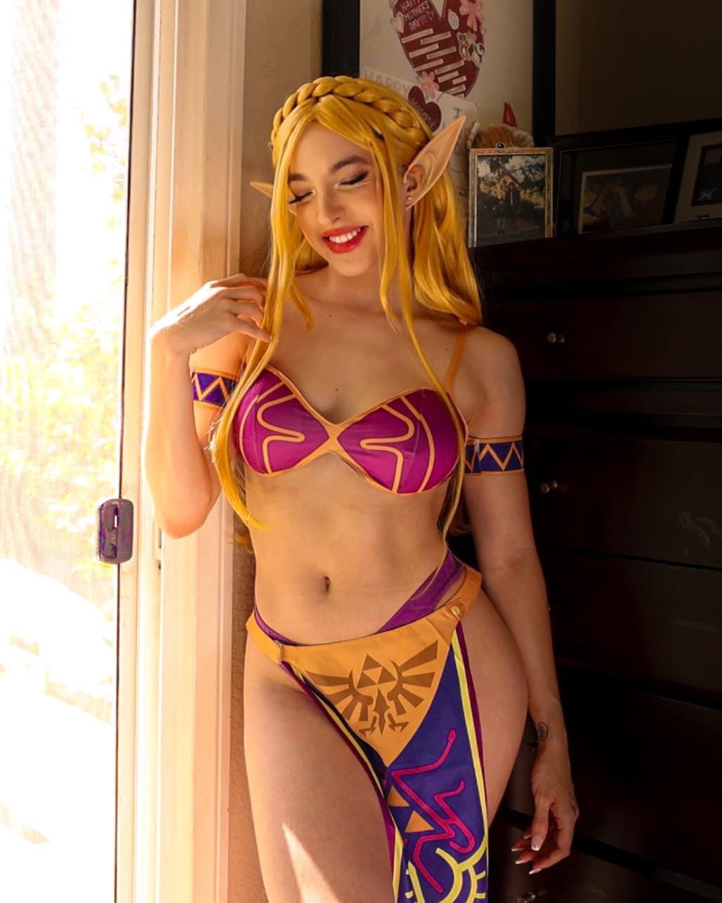 Miss Bri Torress / missbricosplay Nude OnlyFans Leaks 4