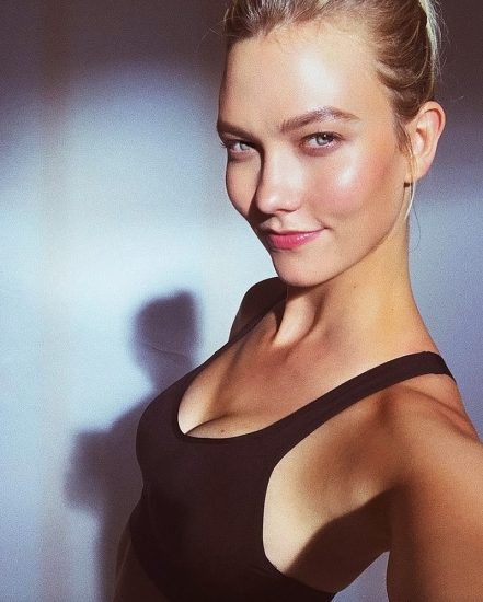 Karlie Kloss almost nude