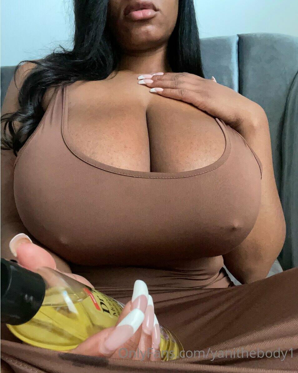 Paperp / Yanithebbody1 / yanithebody1 Nude OnlyFans Leaks 8