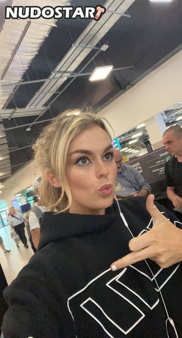 Tallia Storm Leaked Photo 19