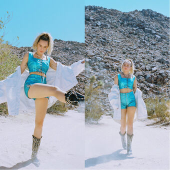 Miley Cyrus Nude Leaks OnlyFans Photo 106