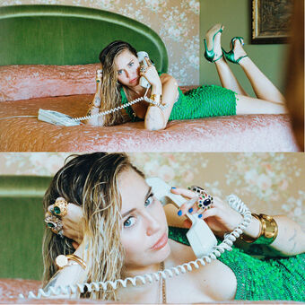 Miley Cyrus Nude Leaks OnlyFans Photo 104