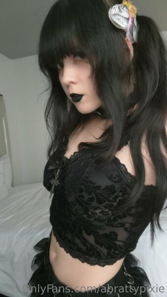 abrattypixie Nude Leaks OnlyFans Photo 2