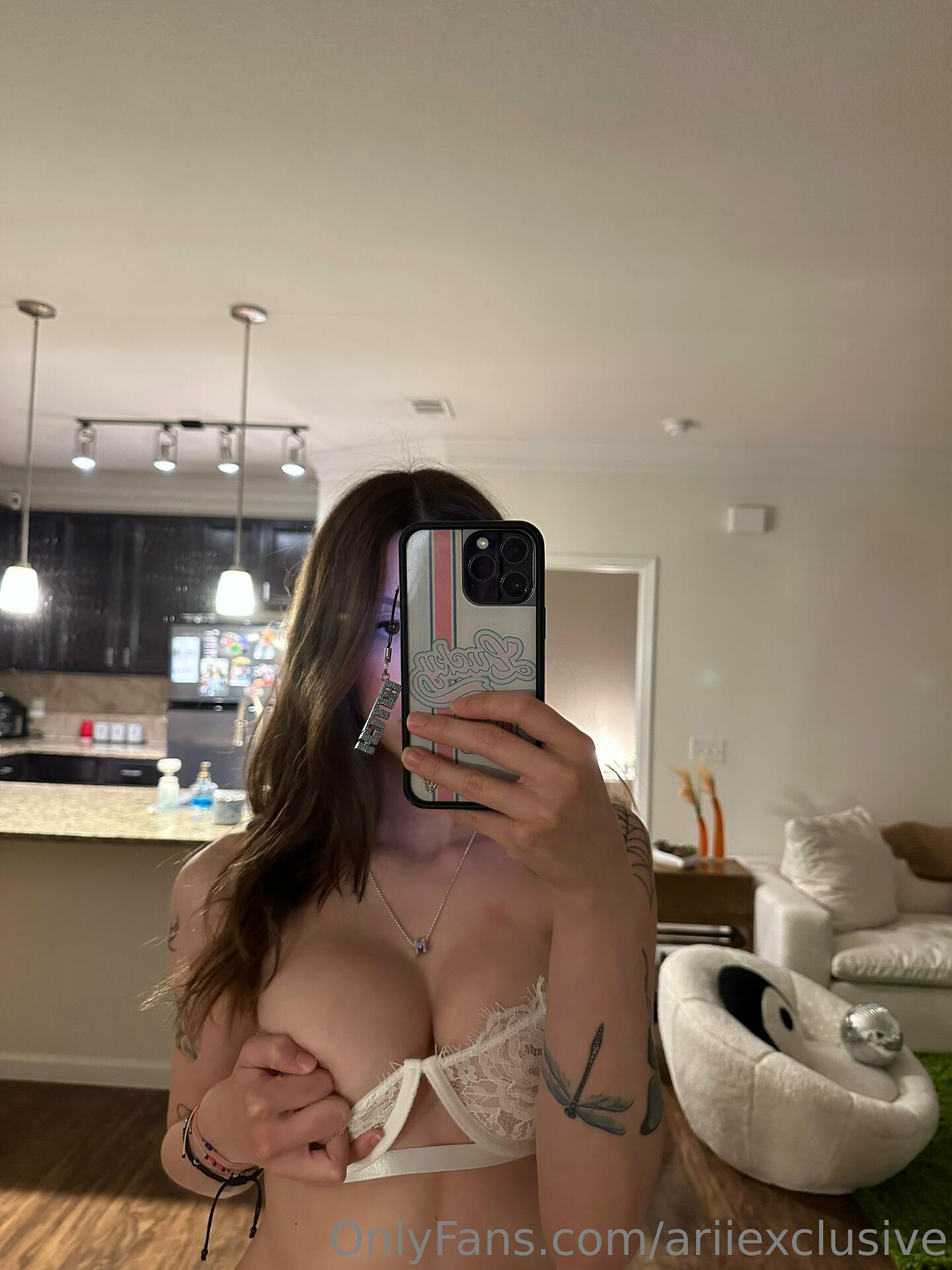 arii / ariiexclusive Nude OnlyFans Leaks 1