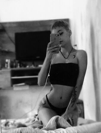 Bordermeddy Nude Leaks OnlyFans Photo 1