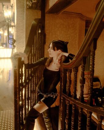 Caroline Polachek Nude Leaks OnlyFans Photo 27