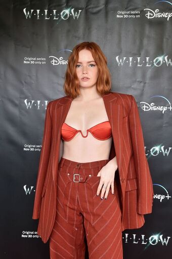 Ellie Bamber Nude Leaks OnlyFans Photo 49