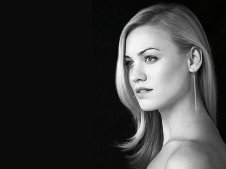 Yvonne Strahovski Nude Leaks OnlyFans Photo 2