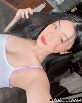 Caroline-lapena Nude Leaks OnlyFans Photo 12