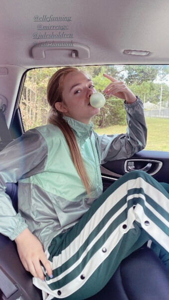 Elle-fanning Nude Leaks OnlyFans Photo 193