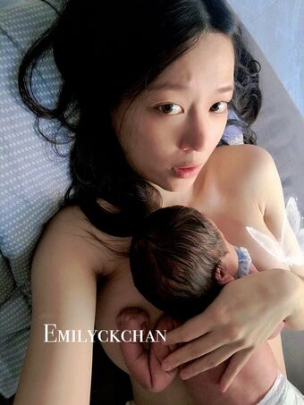 Emilyck Chan Nude Leaks OnlyFans Photo 15