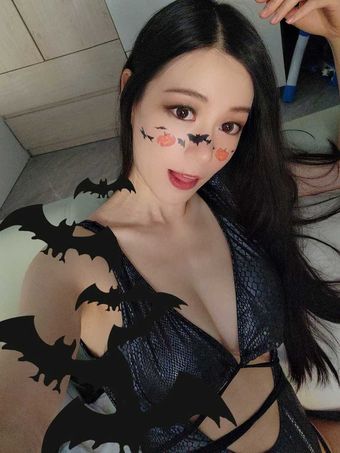 Emilyck Chan Nude Leaks OnlyFans Photo 12