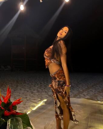 Floppy Abril Nude Leaks OnlyFans Photo 18