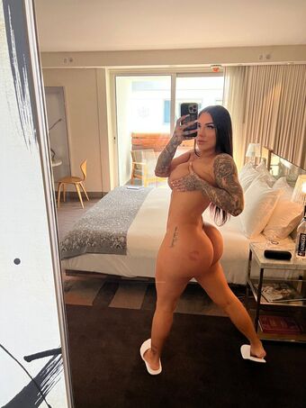 Karmen Karma Nude Leaks OnlyFans Photo 19