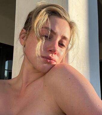 Lili Reinhart Nude Leaks OnlyFans Photo 64