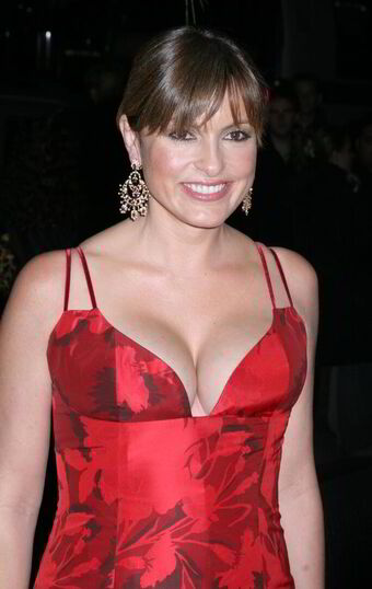 Mariska Hargitay Nude Leaks OnlyFans Photo 29