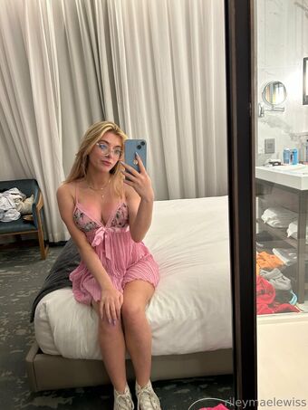 rileymaelewis Nude Leaks OnlyFans Photo 5