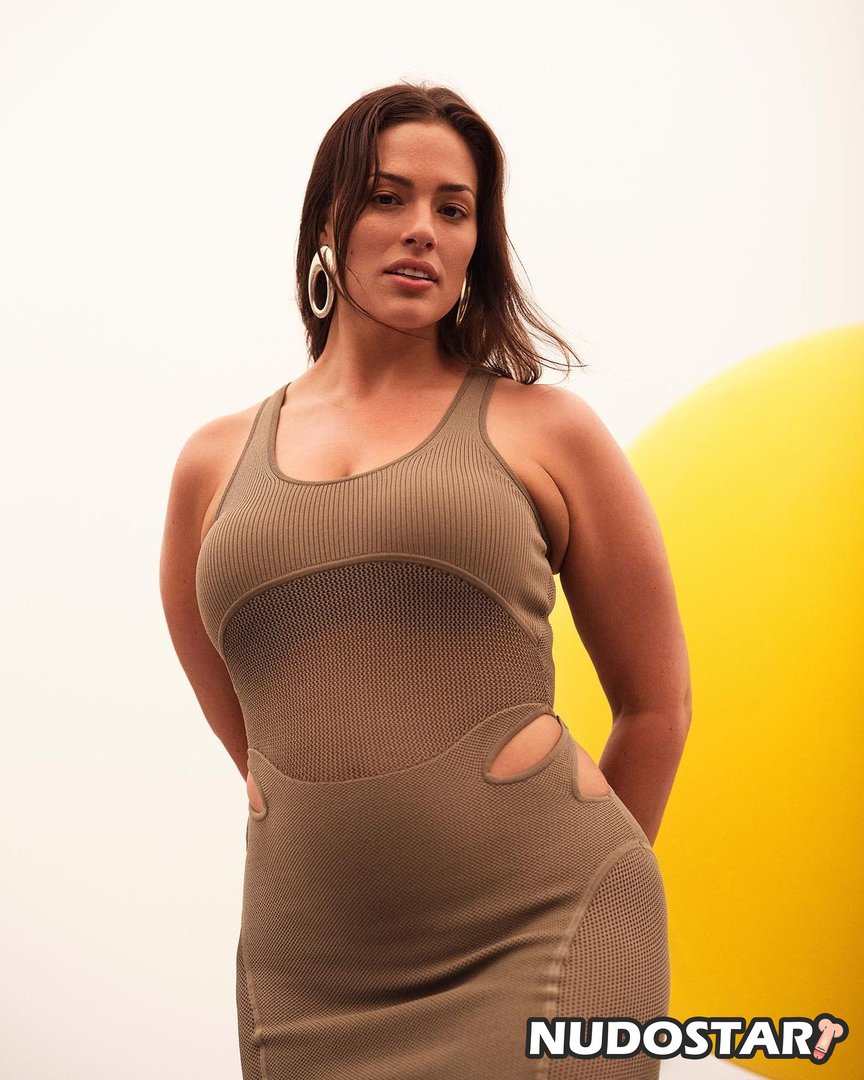 Ashley Graham Leaked Photo 12