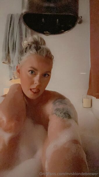 mrsblondebrewer Nude Leaks OnlyFans Photo 17