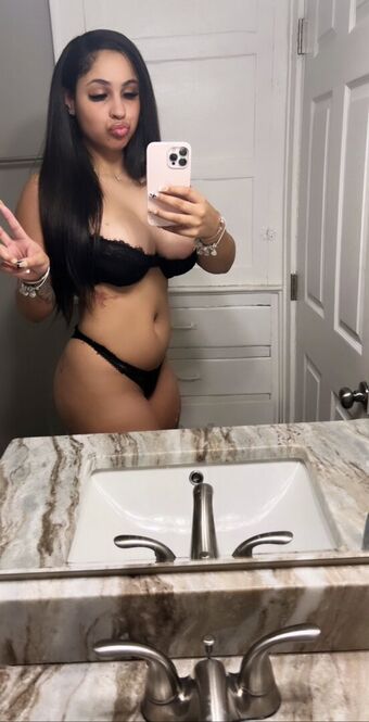 Nikki Michelle Nude Leaks OnlyFans Photo 8