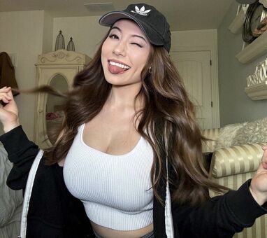 Sasha Emiri Nude Leaks OnlyFans Photo 2