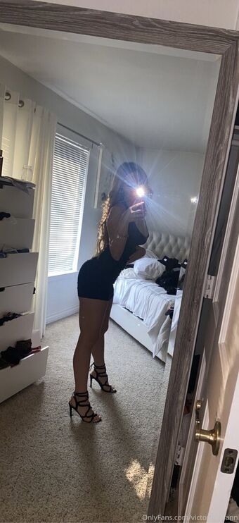 Victorialeeann Nude Leaks OnlyFans Photo 21