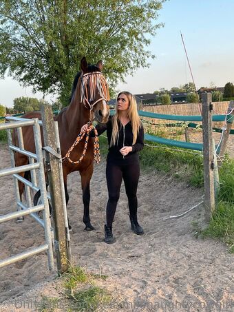 kellymilanaughtycowgirl Nude Leaks OnlyFans Photo 13