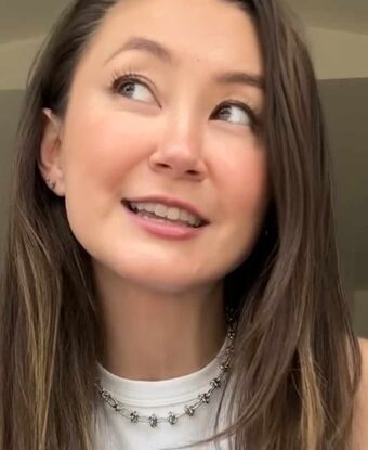 Kimiko Glenn Nude Leaks OnlyFans Photo 5