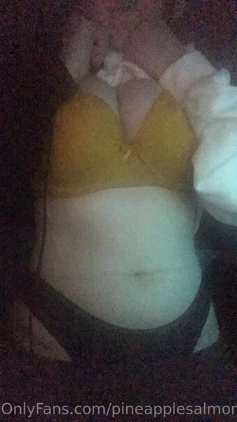 pineapplesalmon Nude Leaks OnlyFans Photo 2
