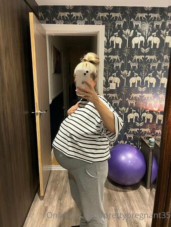 Prettypregnant35 Nude Leaks OnlyFans Photo 26