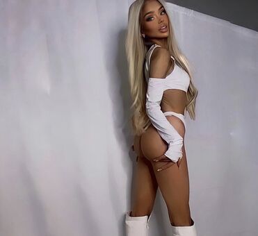 svictoriarose Nude Leaks OnlyFans Photo 1