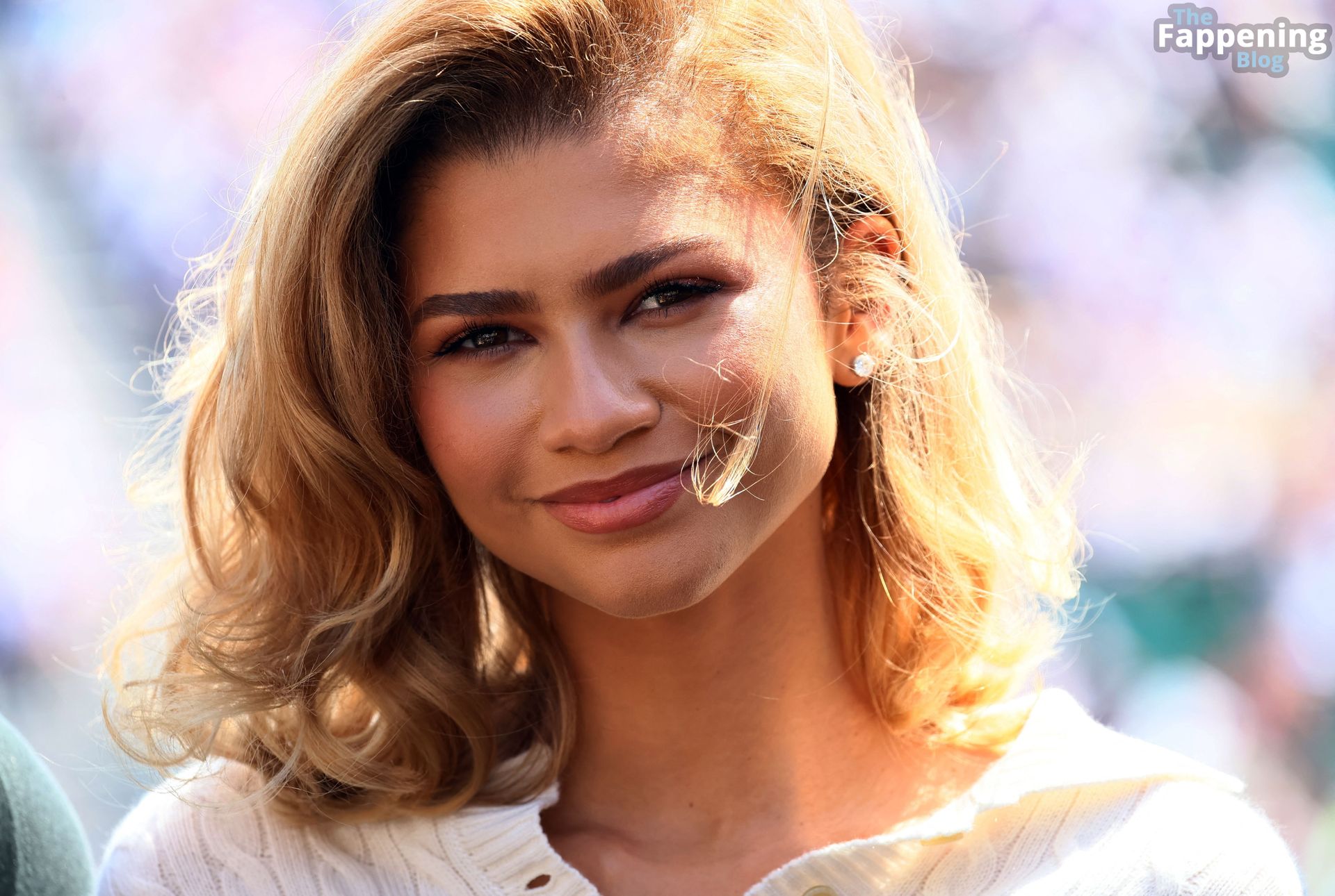 Zendaya Poses Braless At The Challengers Photocall In Monaco Photos Tubezzz Porn Photos