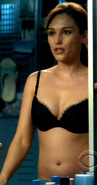 Amy Jo Johnson Nude Leaks OnlyFans Photo 7