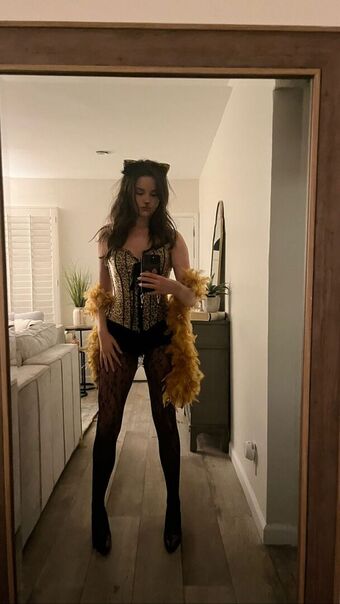 Jules LeBlanc Nude Leaks OnlyFans Photo 32