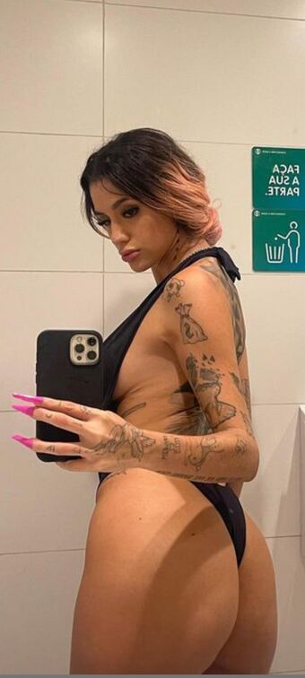 Azzy MC Nude Leaks OnlyFans Photo 9