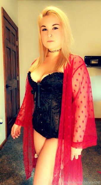 daisyrae240 Nude Leaks OnlyFans Photo 17