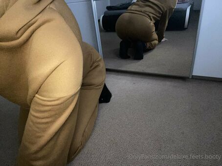 deluxe.feets.booty Nude Leaks OnlyFans Photo 4
