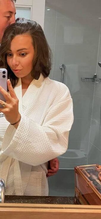 Ellie Taylor Nude Leaks OnlyFans Photo 19