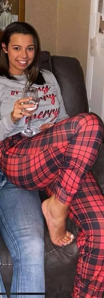 Ellie Taylor Nude Leaks OnlyFans Photo 20