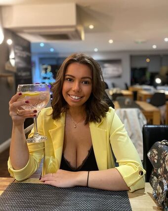 Ellie Taylor Nude Leaks OnlyFans Photo 11