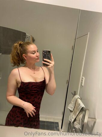 humorousbeauty Nude Leaks OnlyFans Photo 9