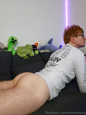 tommykyra Nude Leaks OnlyFans Photo 33