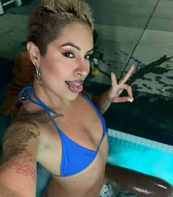 Reverielove Nude Leaks OnlyFans Photo 26